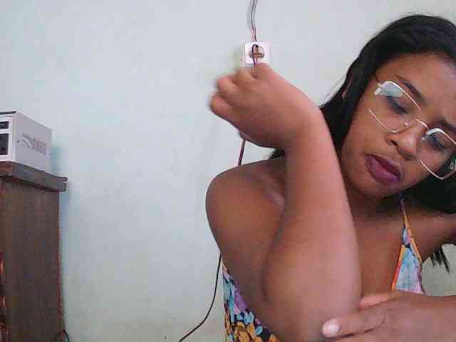 TriciaBella webcam