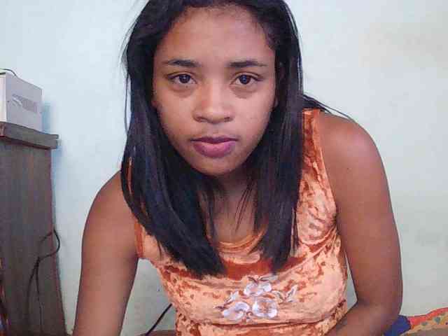 TriciaBella webcam