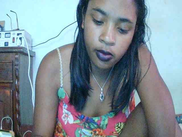 TriciaBella webcam
