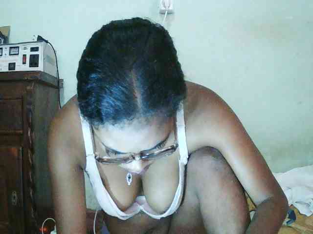 TriciaBella webcam