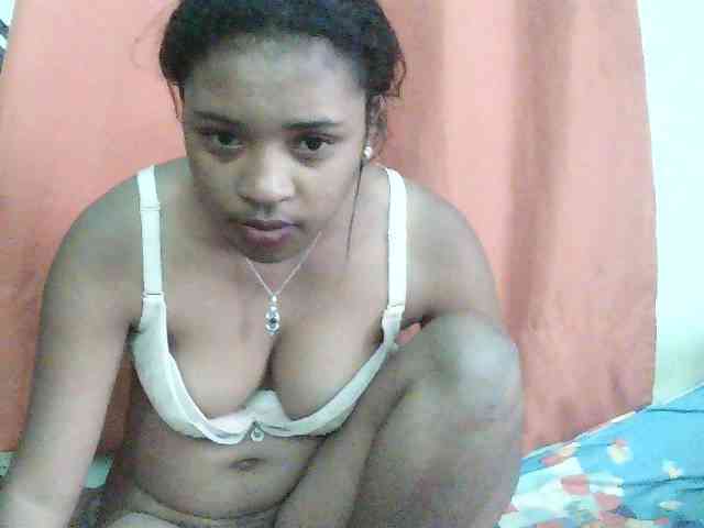 TriciaBella webcam