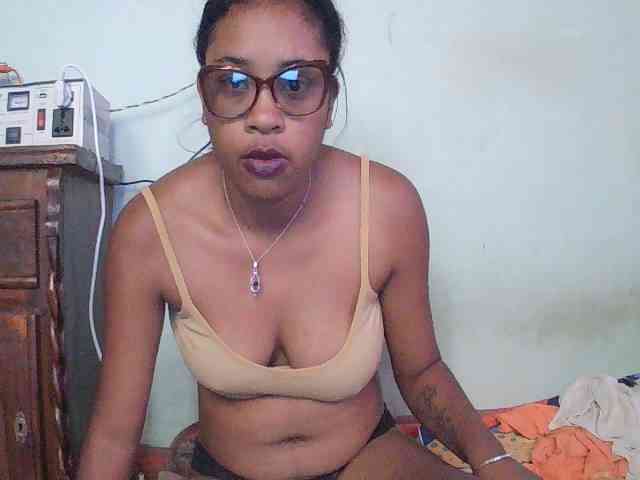 Modèle: TriciaBella