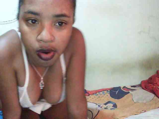 TriciaBella webcam