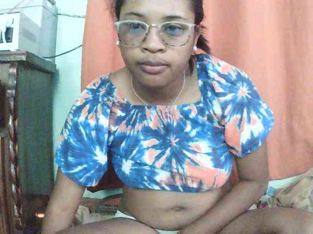 Modèle: TriciaBella