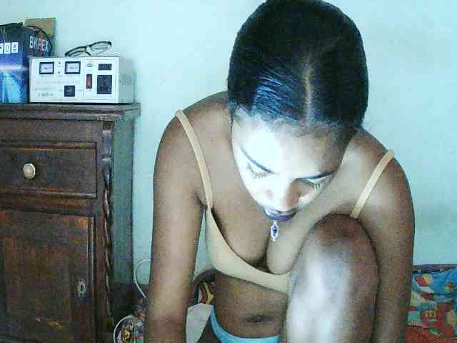 TriciaBella webcam