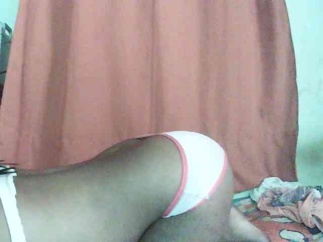 TriciaBella webcam