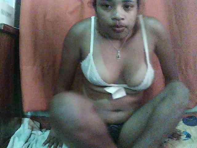 TriciaBella webcam