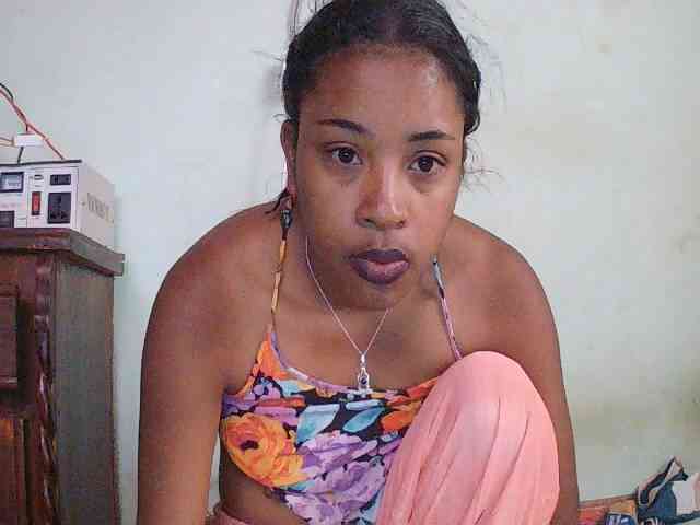 TriciaBella webcam