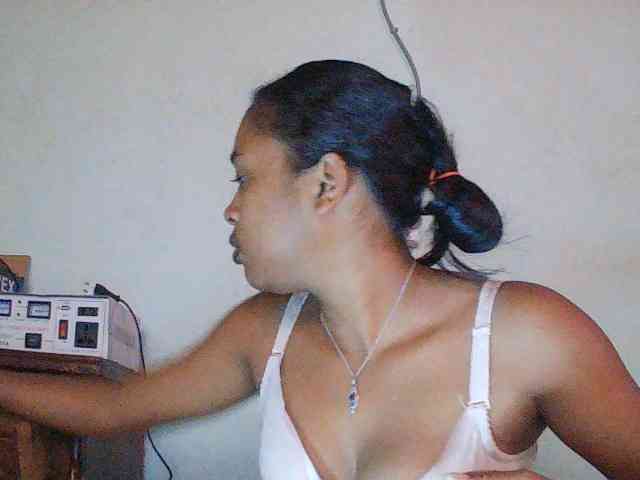 TriciaBella webcam