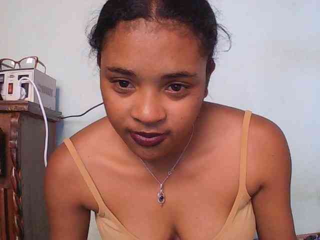 TriciaBella webcam
