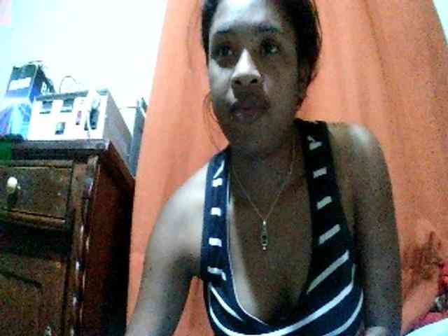 TriciaBella webcam