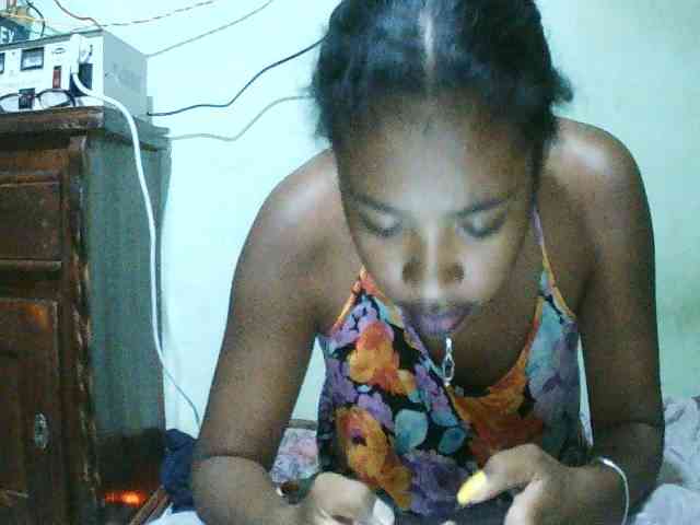TriciaBella webcam