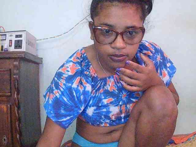 TriciaBella webcam