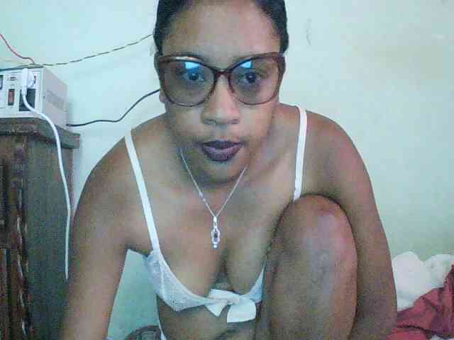 TriciaBella webcam