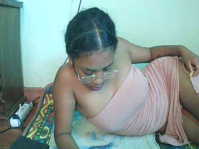 Modèle: TriciaBella