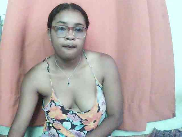 Model: TriciaBella