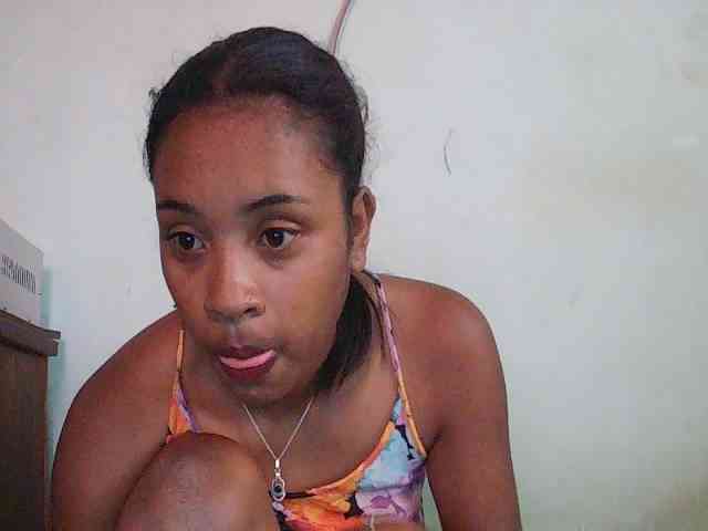 TriciaBella webcam