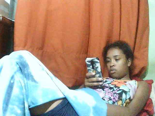 TriciaBella webcam