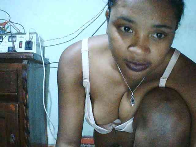 TriciaBella webcam