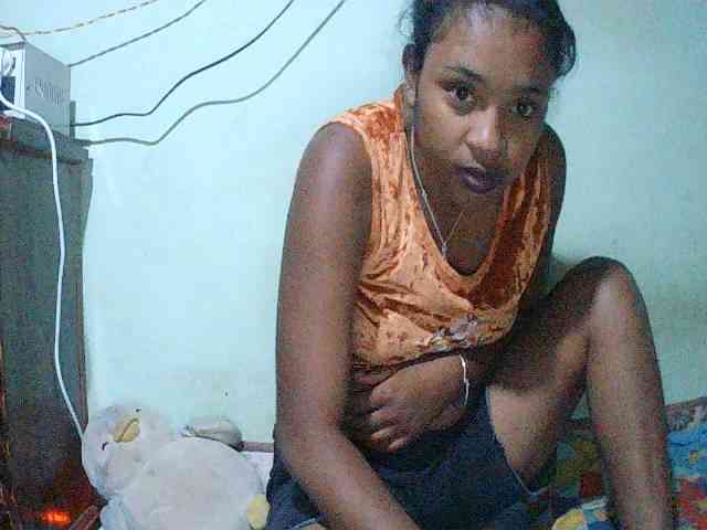 TriciaBella webcam