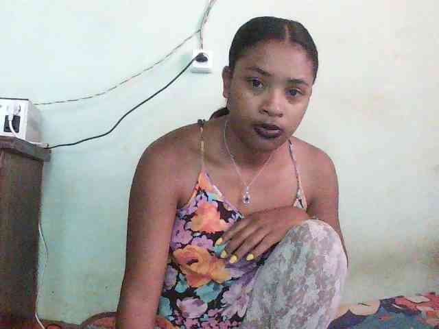 TriciaBella webcam
