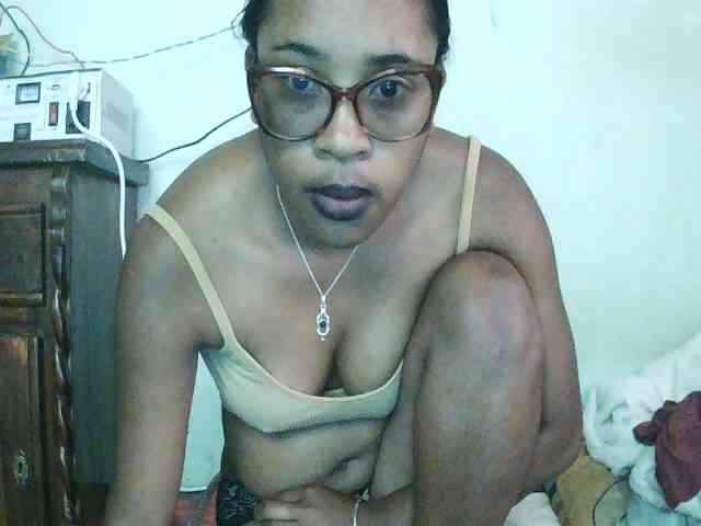 TriciaBella webcam
