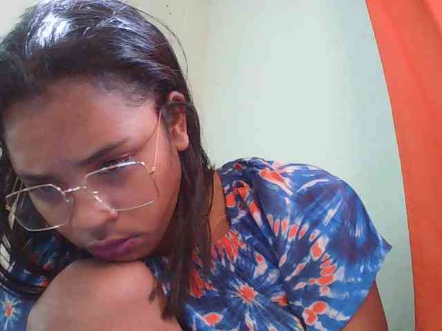 TriciaBella webcam