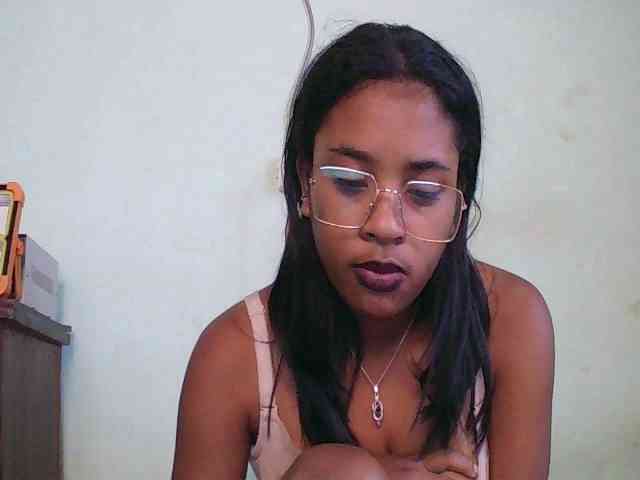 TriciaBella webcam