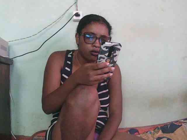 TriciaBella webcam