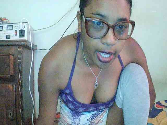 TriciaBella webcam