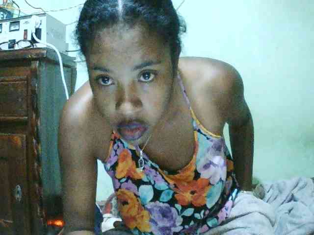 TriciaBella webcam