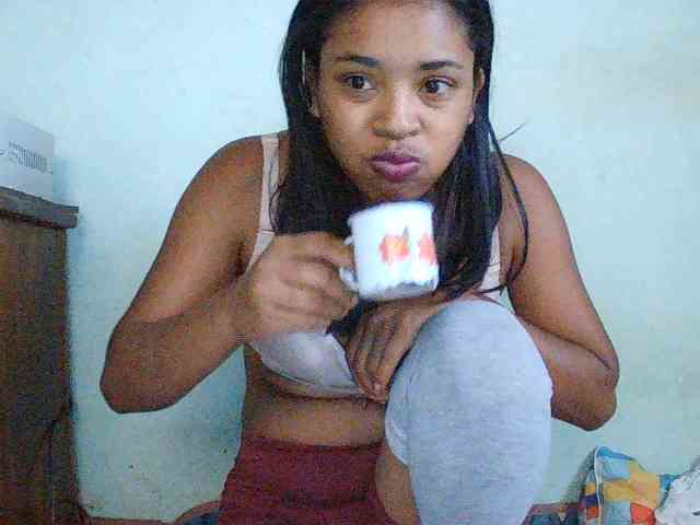 TriciaBella webcam