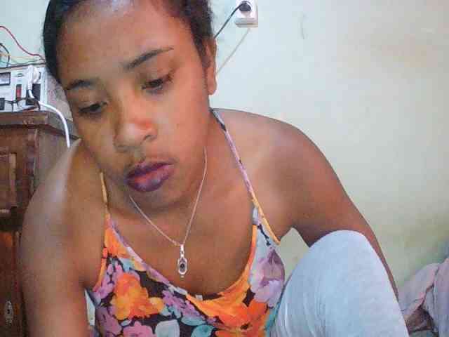 TriciaBella webcam