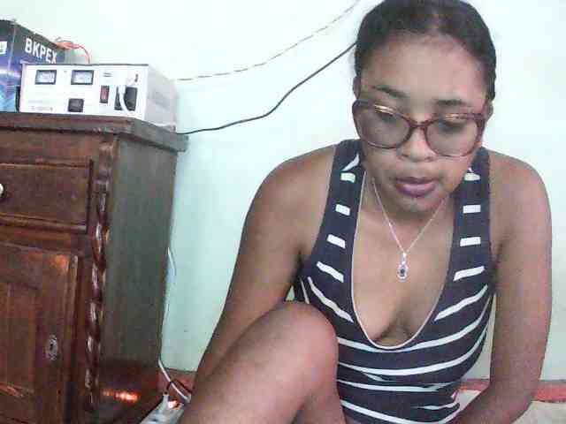 TriciaBella webcam