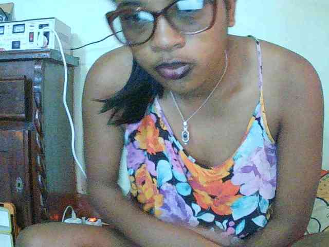 TriciaBella webcam