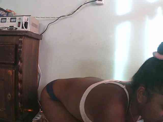 TriciaBella webcam