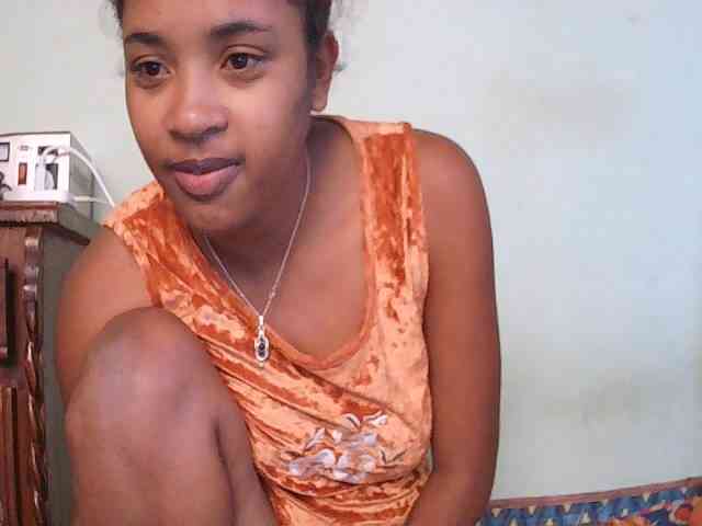 TriciaBella webcam