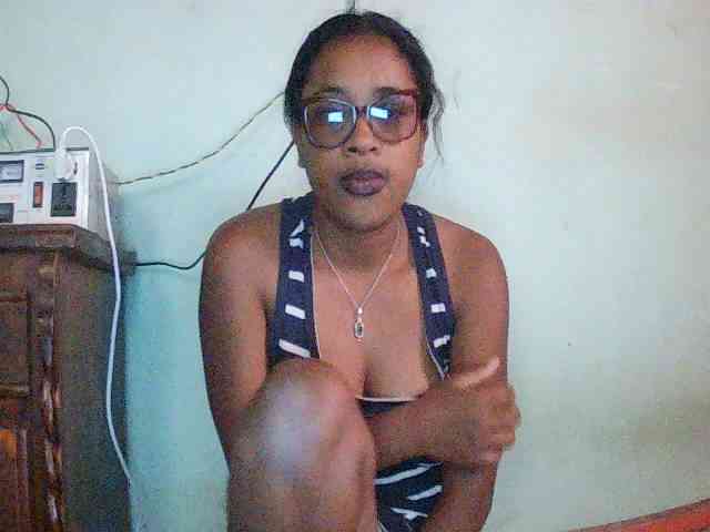 TriciaBella webcam