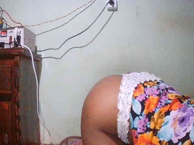 TriciaBella webcam
