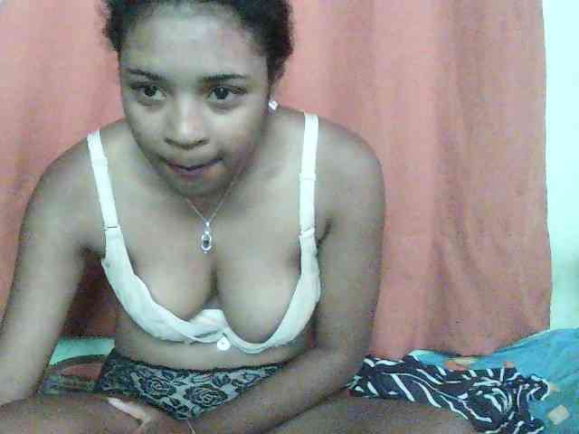 Modèle: TriciaBella