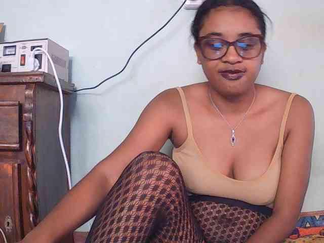 TriciaBella webcam