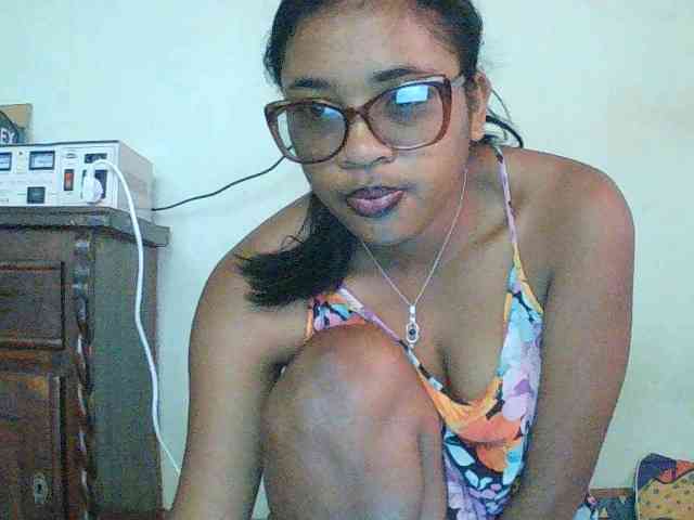 TriciaBella webcam