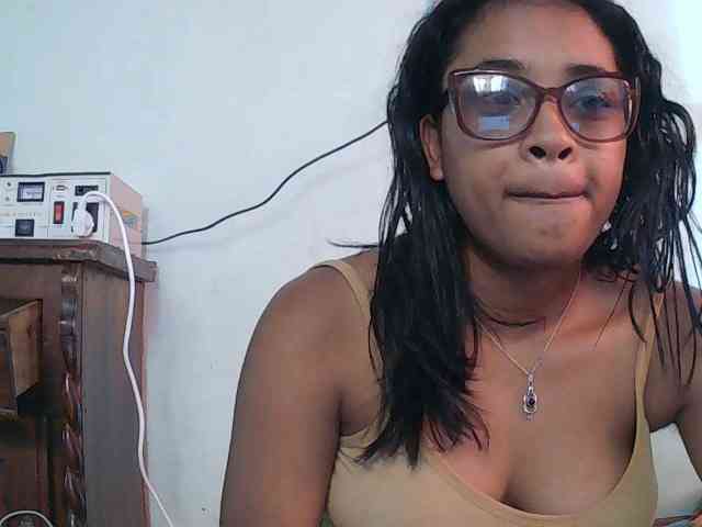TriciaBella webcam