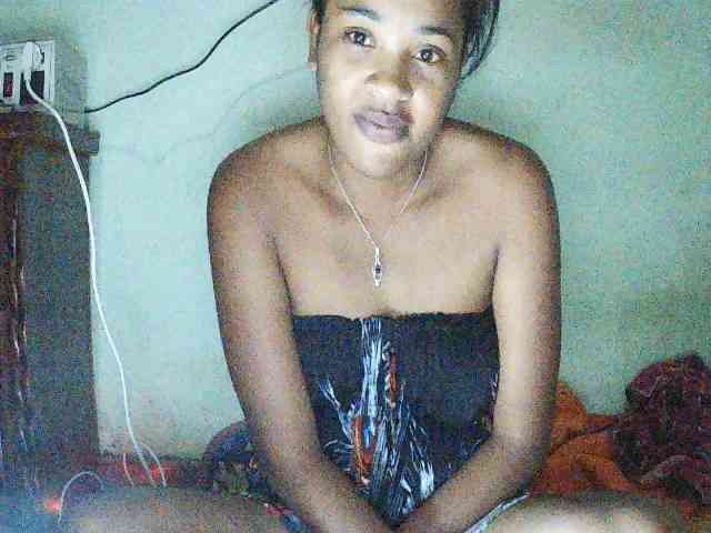 TriciaBella webcam
