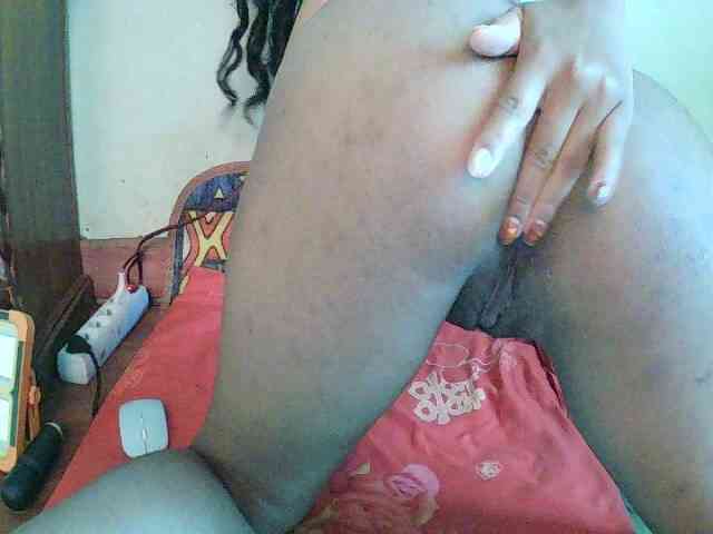 TriciaBella webcam
