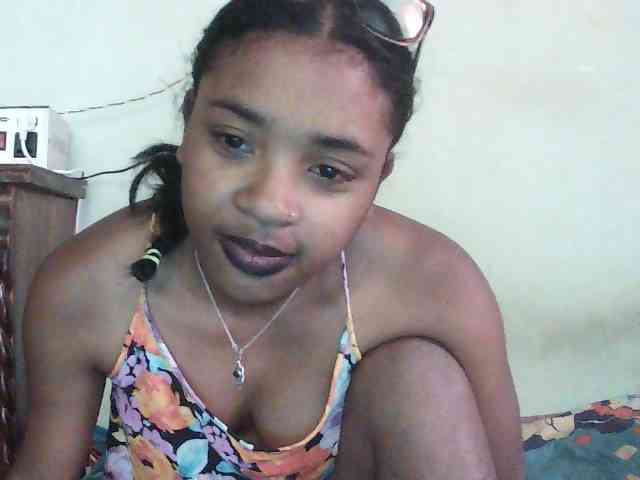 TriciaBella webcam