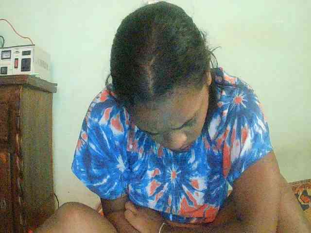TriciaBella webcam