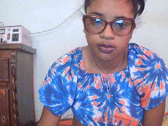 TriciaBella webcam