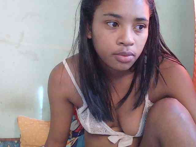 Modèle: TriciaBella