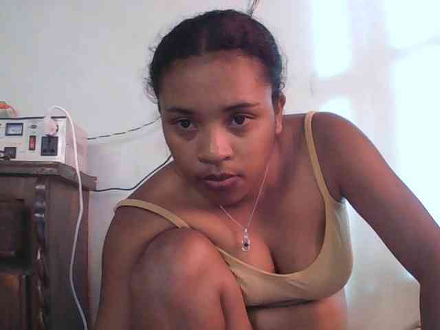 TriciaBella webcam